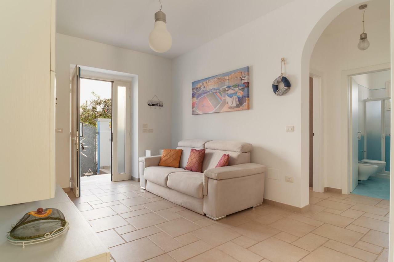 Lido Marini Seahouse Villa Bagian luar foto